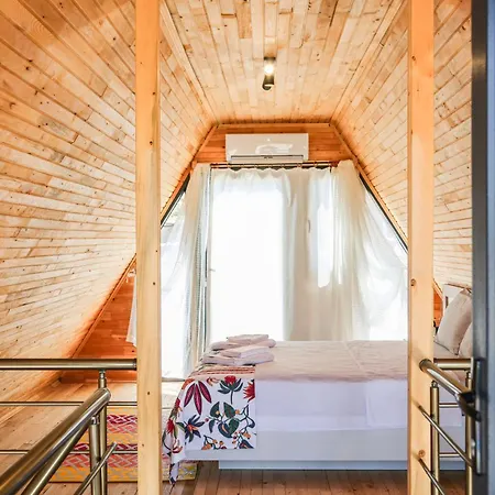Hotel Kandybos Eco Farm Village *