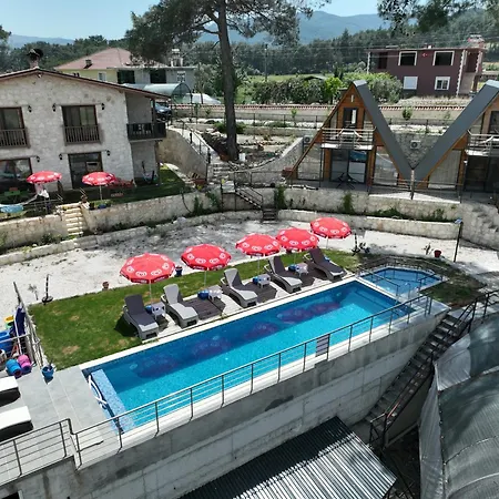 Kandybos Eco Farm Village * קס