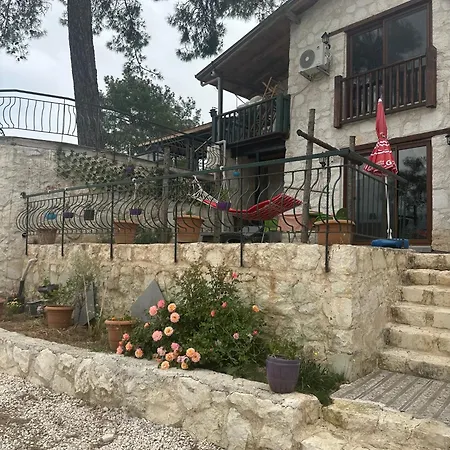 מלון Kandybos Eco Farm Village *