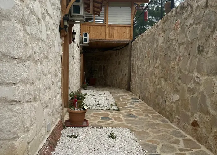 Kandybos Eco Farm Village Hotel