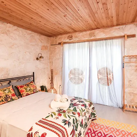 Kandybos Eco Farm Village *